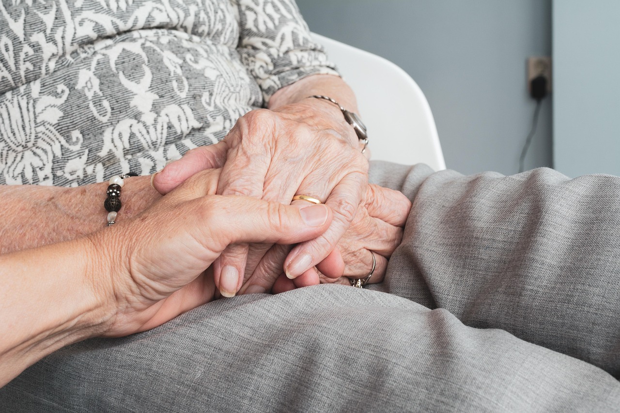 hands, old, old age, senior citizens, vulnerable, concern, old person, elderly, retirement, self-reliance, loneliness, woman, grandmother, seniors, lived, help out, happy mothers day, support, together, friendship, mom, mum